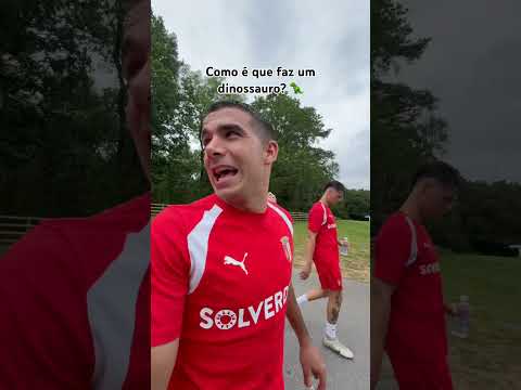 Víctor, qual o som de um dinossauro? 🦖