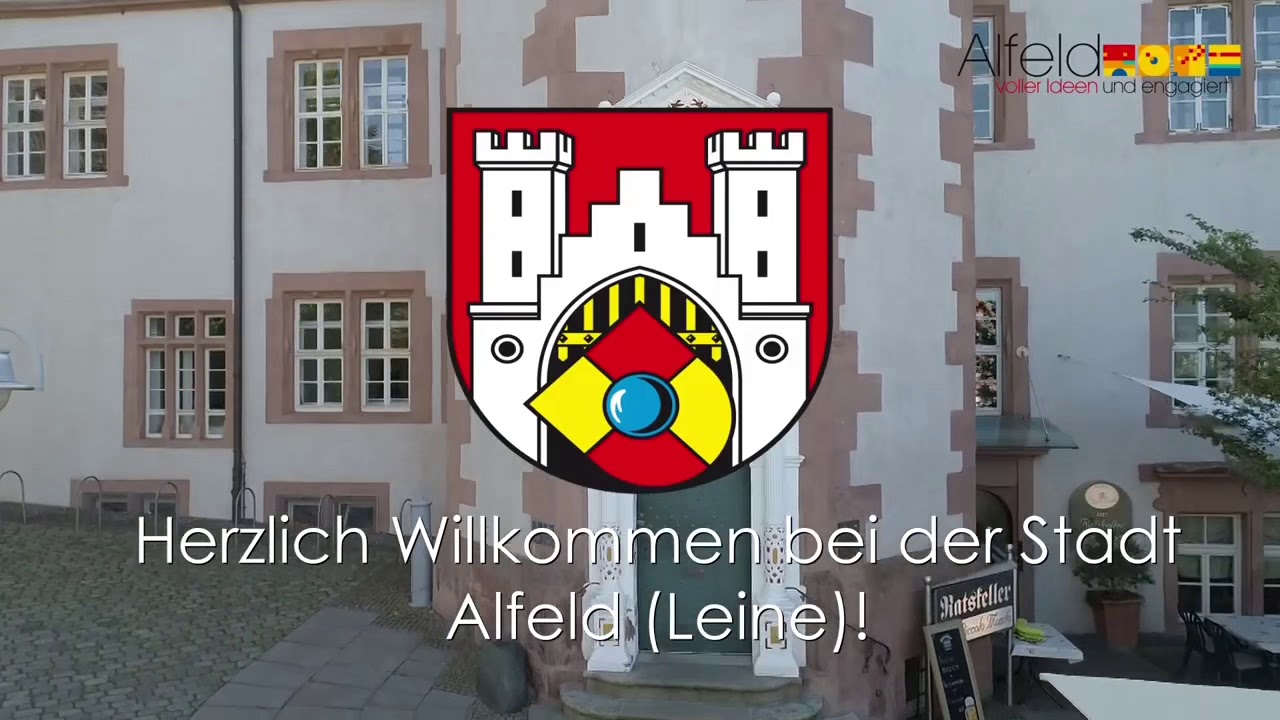 Storchennest Alfeld (Leine) - Nesthäkchen begeht Nestflucht, bekommt extra Portion - 04.05.2024