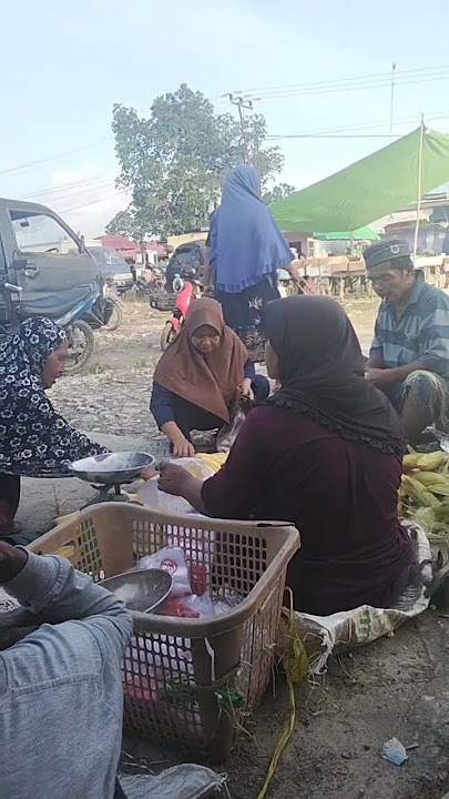 sepasang suami istri berjualan jagung alhmdulillah laris #pyp #suasanakampungyangsederhana #pasar