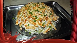 Салат с омлетным блинчиком. Салат с омлетным блинчиком.
