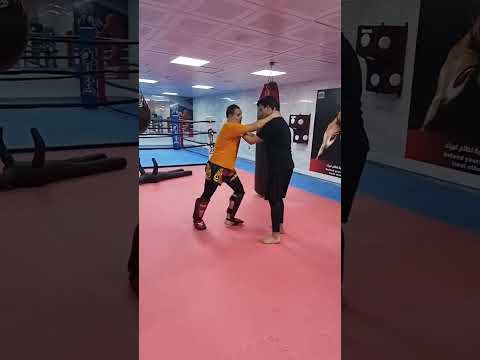 كيفية ضرب الركبه على الخصم     