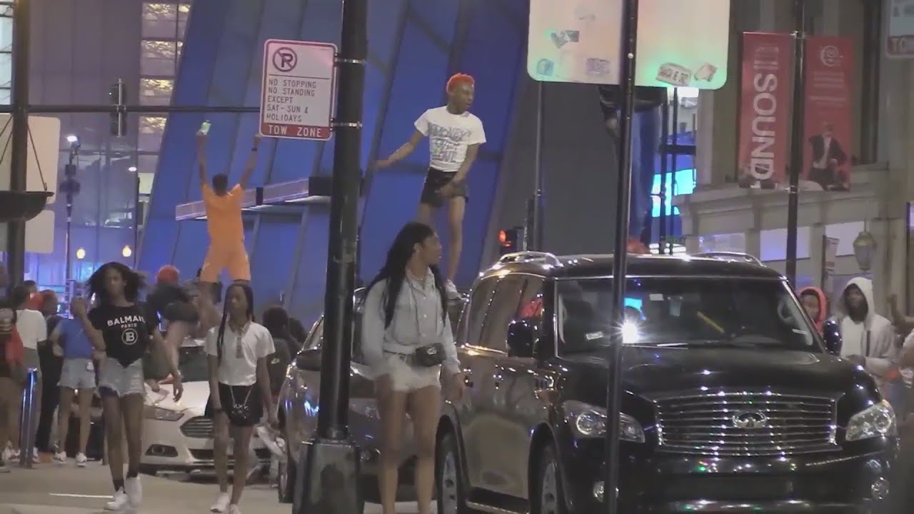 2 teens shot, 15 arrested in the Loop during large disturbance