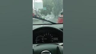 story wa nyetir mobil saat hujan