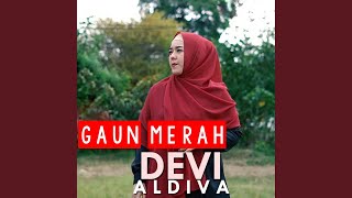 Gaun Merah