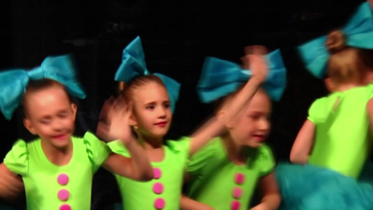 детский хор бим бом. бим-бом детский хор великан танец. бим бом песня. бим бом детский хор великан бим-бом. хор великан бим бом 2015.