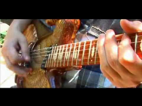 ალუბალი - შინ მარტო