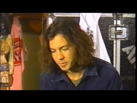 Download Eddie Vedder Exclusive Interview with MTV (1994)