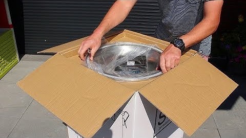Unboxing a 17 gallons / 65 liters chronical fermenter of SS Brewtech!