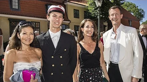 Stolt familie: Prins Nikolai til studenterfest p H...