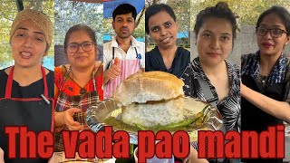 THE VADAPAO MANDI|vadapao Girl|Duplicate vada pao aunty|vada pao couple|#streetfood #delhistreetfood