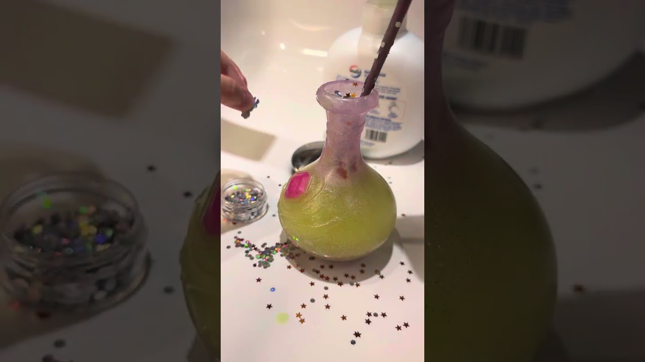 Magic potion 🧪 Haley and Bella🧙🏻‍♀️make for witch 🧙