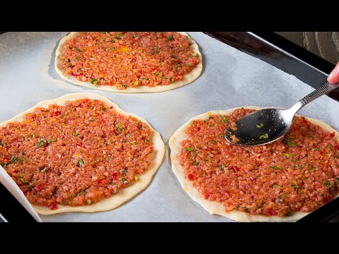 Video: Pizza Cu Carne Tocată, Ciuperci și Cârnați