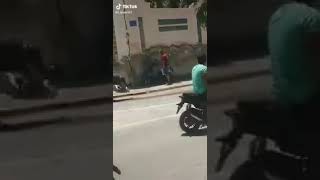 شوف واش صرا في بسكرة حبو يهدرو مع وزير الصحة ضربوهم