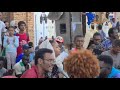 ثوار ديسمبريين يغنون في الشارع ما طال فى بحرك فى مــى للشاعر حميد و التي غنها مصطفي سيد احمد ثوار ديسمبريين يغنون في الشارع ما طال فى بحرك فى مــى للشاعر حميد و التي غنها مصطفي سيد احمد