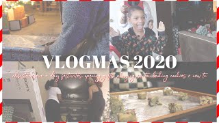 VLOGMAS 2020 | CHRISTMAS PREP, OPENING GIFTS, FAMILY TIME... IT&#39;S CHRISTMASSS | LONDON NOEL