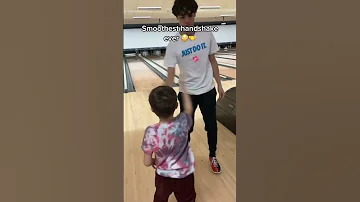 The Funniest Handshakes In The World 