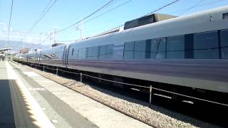 絶妙なタイミング!E351系とE257系の春日居町駅同時高速通過