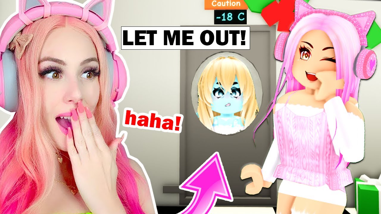 I LOCKED The Mean Girl In The FREEZER Until She PROMISED TO BE NICE (Roblox)