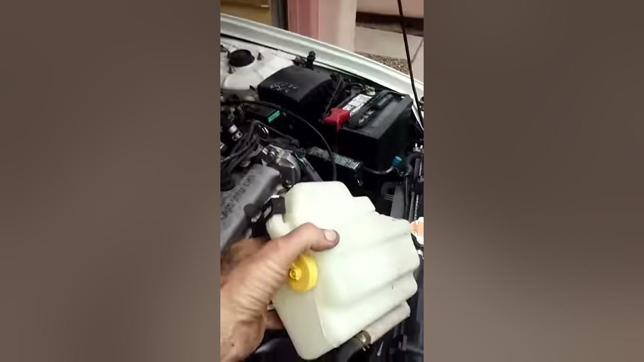 Power steering pump Nissan Sentra 2001. - YouTube