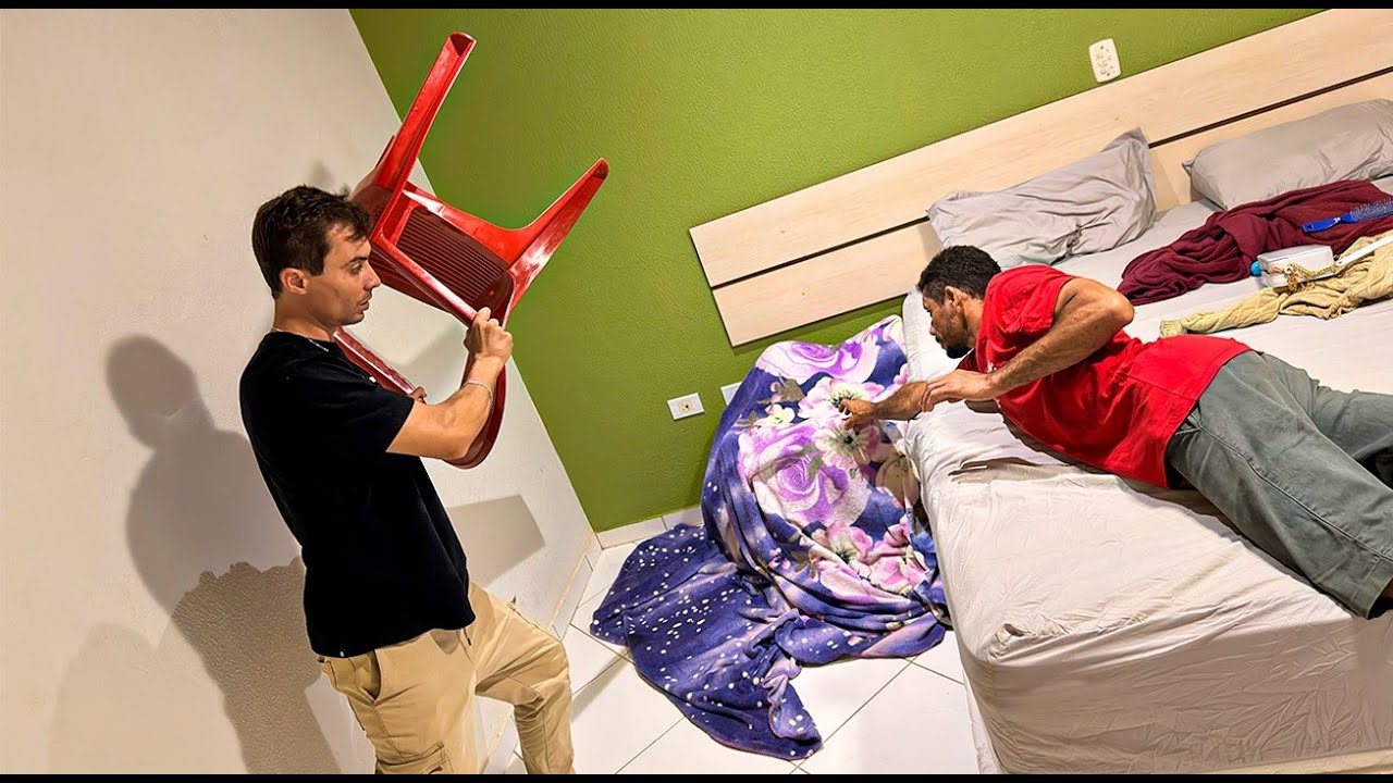 ENTRAMOS NO QUARTO E PEGAMOS O DONO DO RESORT!