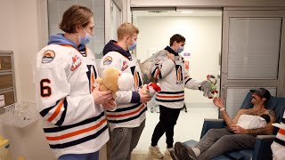 Kamloops Blazers Deliver Teddy Bears to RIH