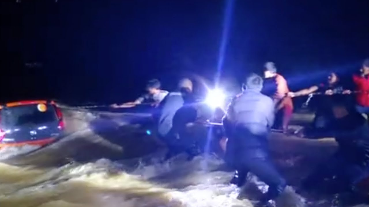 Six rescued as car pulled out from fast-flowing river in NW China