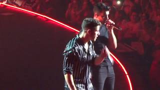 Jonas Brother-Burnin' Up(Live)