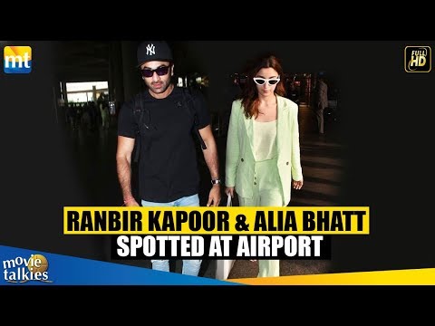 CUTE Couple Ranbir Kapoor & Alia Bhatt Spotted Together At Airport