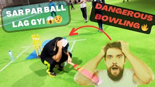 DANGEROUS BOWLING🔥 Sar Par Ball Lag Gyi😱 - What Happens Next Will Shock You😎 // Cricket battle