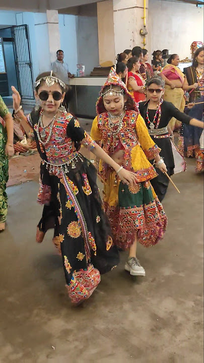 Dhol vage ree...#shorts#trending #love#my#gujarati #navratrispecial#garba#youtubeshorts#baby#dance