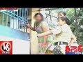 Drunken Girl Creates Fracas On Streets Of West Bengal | Attack On Cops | Teenmaar News | V6 News