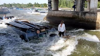 ĐI qua Cống Này Ai Cũng Sợ Thót Tim ( kỹ thuật lái tàu qua Cống 10 cửa)| Dung Ròm