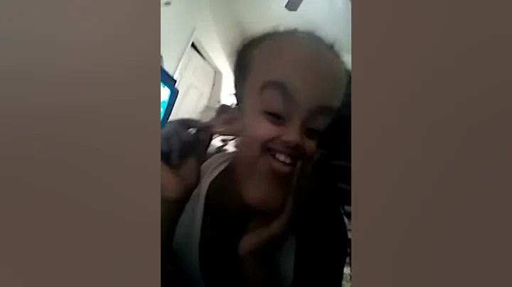 Little Girl Actn Silly