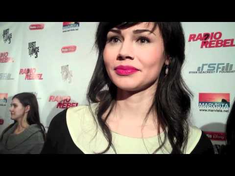 Mercedes De La Zerda Disney S Radio Rebel Premiere Interview Youtube