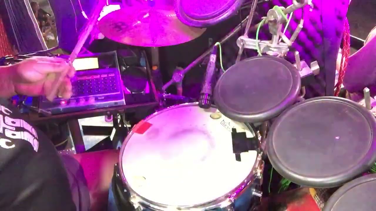 มุมกลอง 5. แก้บน,งิ้วต่องต้อน EDM (รถแห่สายทองมิวสิคหน่วยที่ 1.)