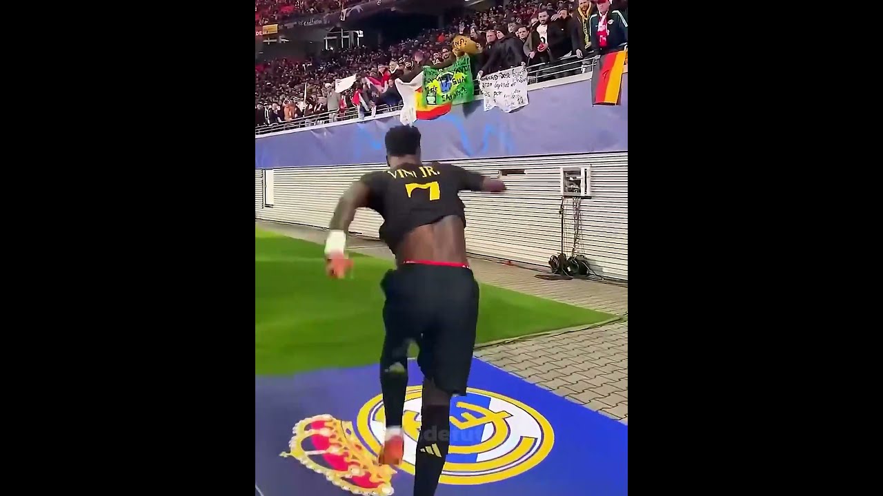 Jugadores Respetando Logos + Griezmann 🤭