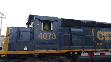 CSX C711 alights from Aluf