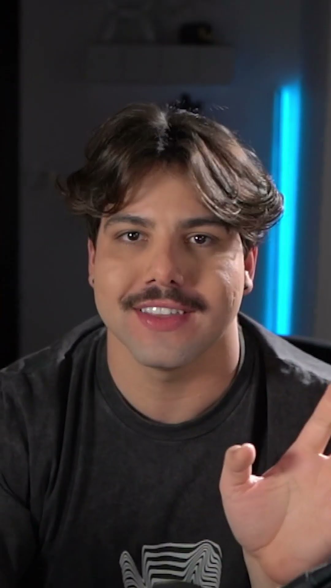 Só canta se já tiver comido