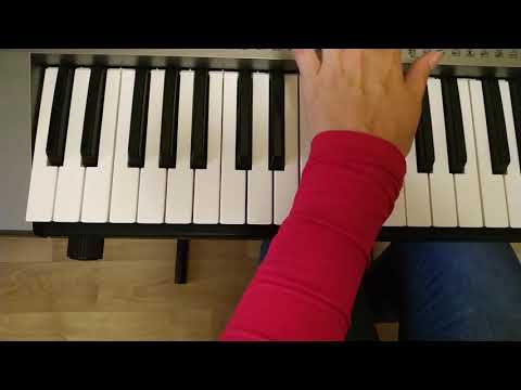 видео: Как брать аккорды на синтезаторе. Красивая последовательность аккордов. Урок 3