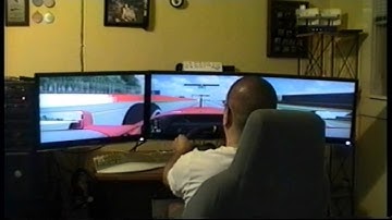 iRacing triple monitor view