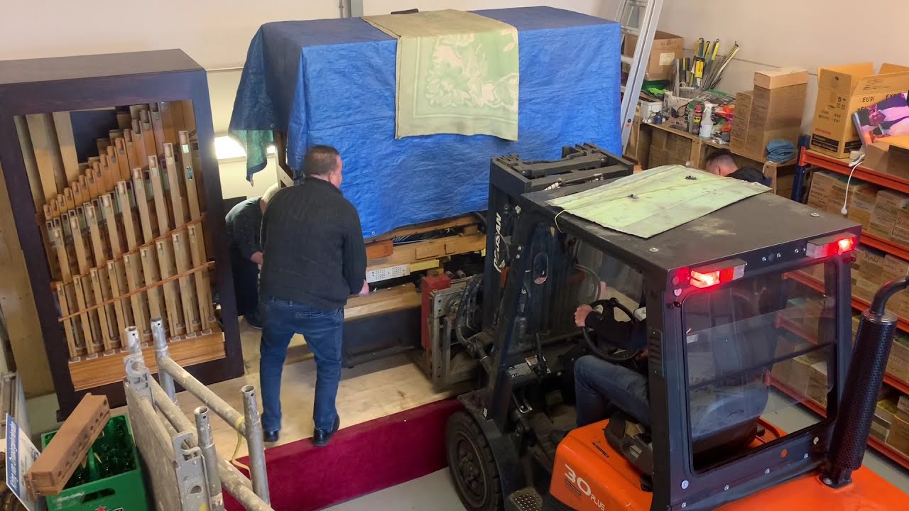 Aankomst, opbouw en première van het gerestaureerde Mortier orchestrion Montparnasse van Meulkens