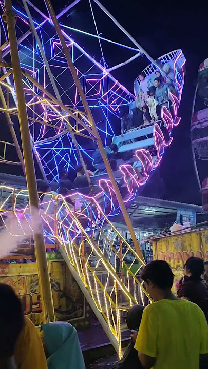 Just looking at it makes you dizzy, especially if you ride the night market Kora-Kora
