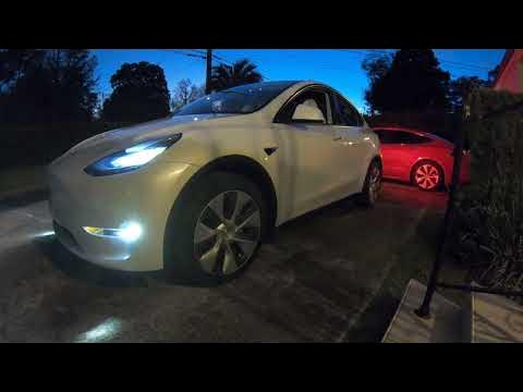 Tesla LightShow by Zac and Jesse of Now You Know channel. - YouTube
