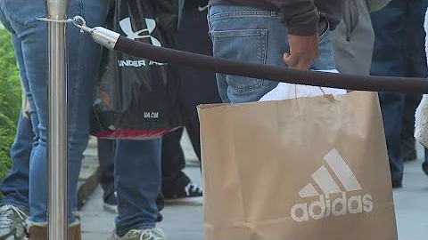 Thousands travel around the Triad to take advantage of Black Friday deals