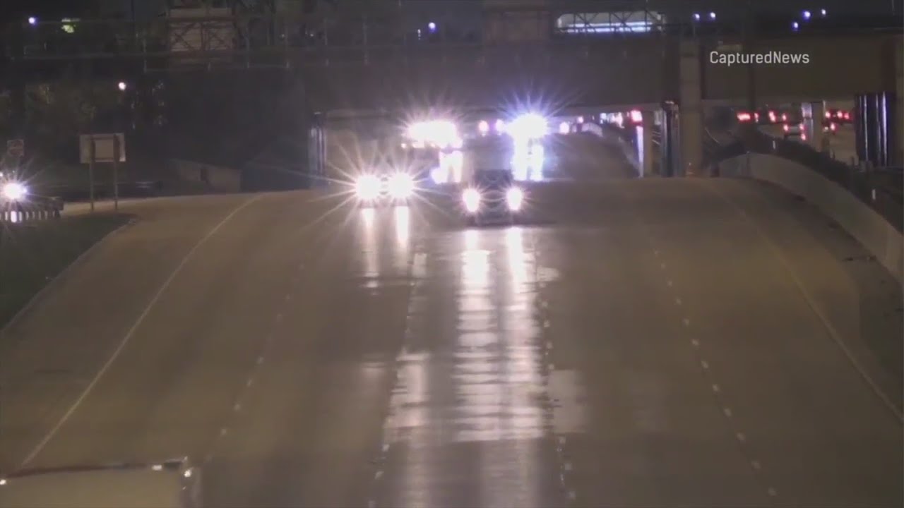2 in custody after high-speed chase on South Side - YouTube