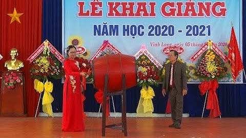 Báo Vĩnh Long| Phó Chủ  tịch UBND tỉnh dự lễ khai giảng tại Trường THPT Chuyên Nguyễn Bỉnh Khiêm