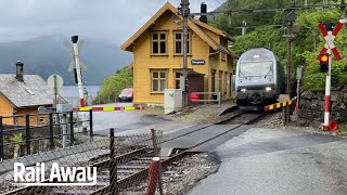 Treinreis door de bergen in Noorwegen op één van de mooiste treinroutes ter wereld 🇳🇴⛰ - Rail Away 🚞