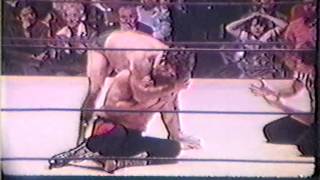 Baron Von Raschke vs Johnny Weaver 1978