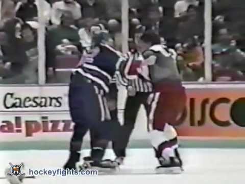 Dave Brown vs Bob Probert from the Edmonton Oilers at Detroit Red Wings gam...