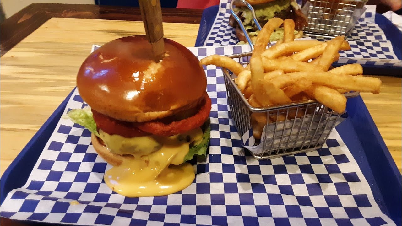 Weezy's Bar and Grill Yuma Arizona YouTube